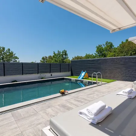 Holiday home Twins Superior In Crikvenica- Kvarner Bucht By Interhome *