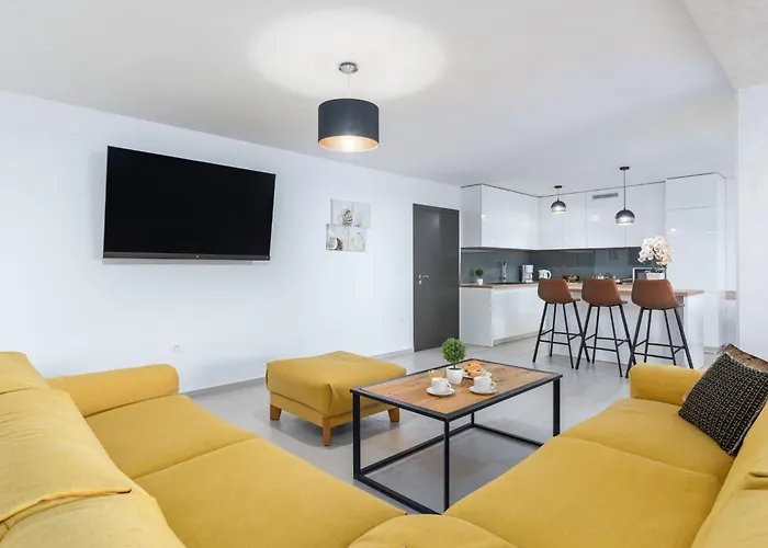 Holiday home Twins Superior In Crikvenica- Kvarner Bucht By Interhome *